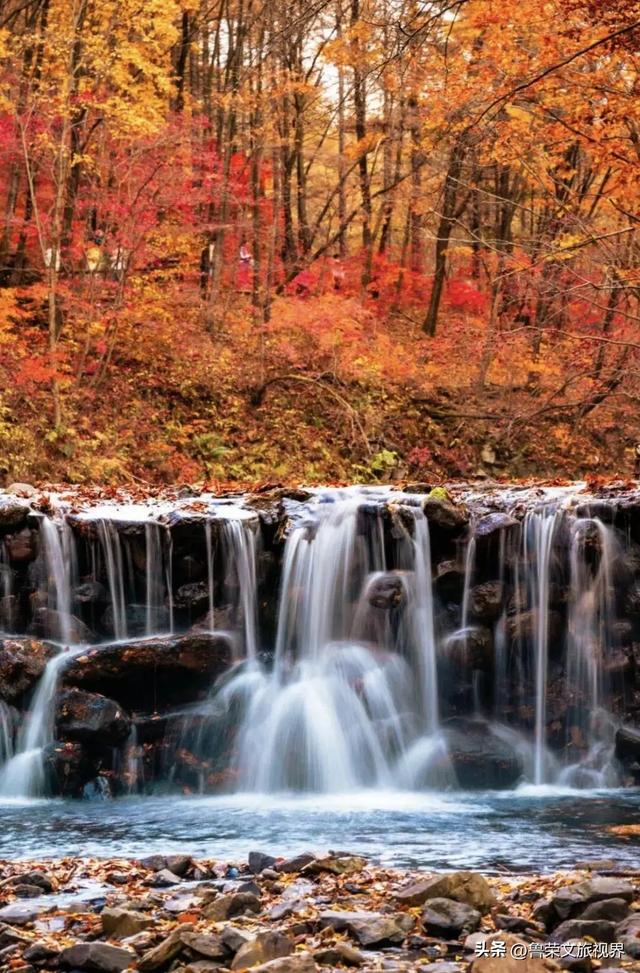 本溪：北国红枫深处的诗意秘境