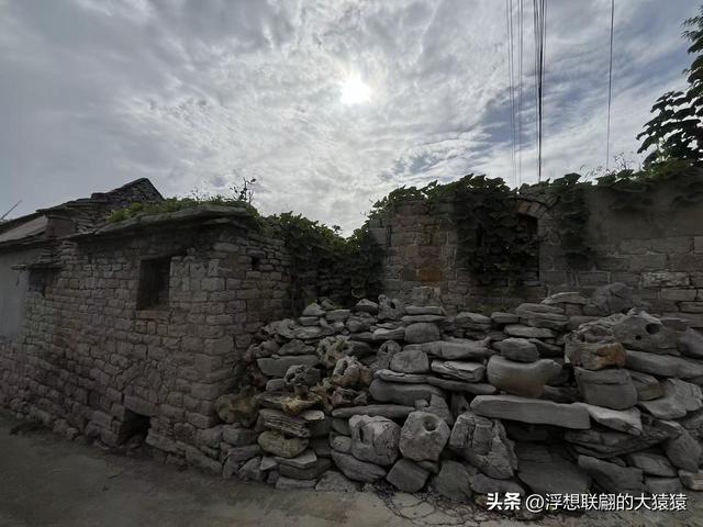 莱芜禹王山顶有座明初建立的古村：东平洲