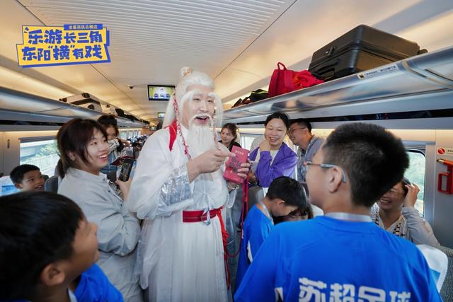 576名江苏“体验官”开启沉浸式影视穿越之旅