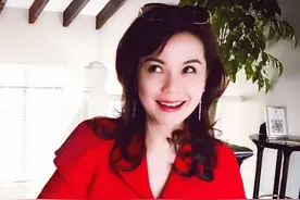 歌手周冰倩：27岁成名，高龄冒险生子，离婚之后与前夫成朋友图片