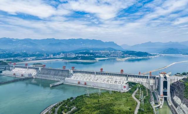 三峡大坝还能撑多久？美国专家分析后，得出的结论竟让人难以置信