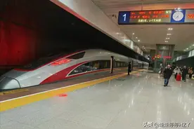 四川惊现“最亲密”高铁站！直线距离不到3公里图片