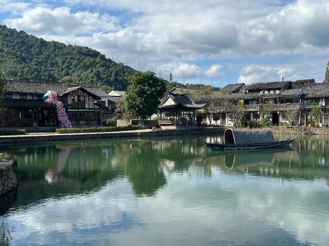 退休夫妻自驾温州永康之苍坡古镇、石桅岩、芙蓉古镇、丽水街