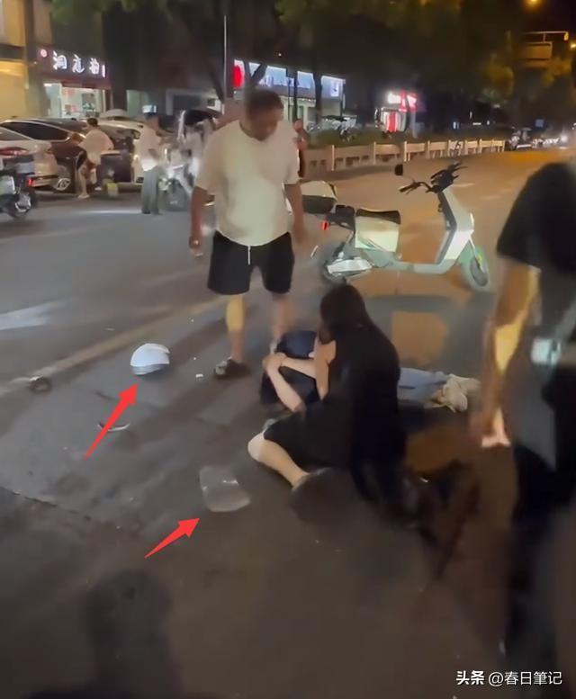 浙江男子暴打情夫后续！猛踹私密处，妻子跪地求饶，犯致命性错误