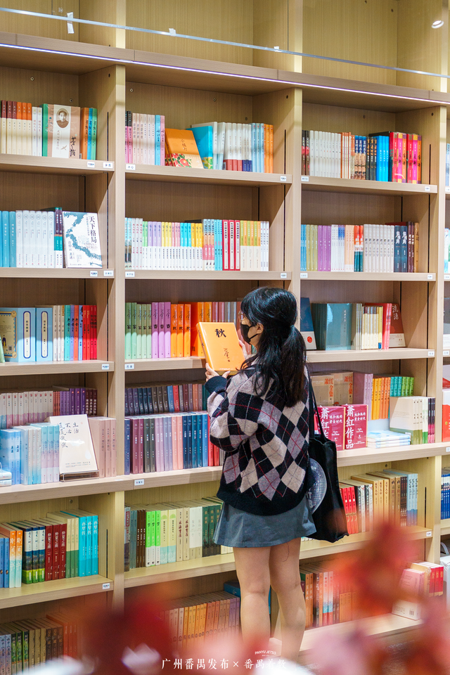出片又治愈！跟着「书店漫游指南」打卡番禺阅读秘境