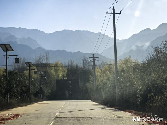 蓝田连导航都没有的路，我小半天竟然过了5个峪口！也是长本事了
