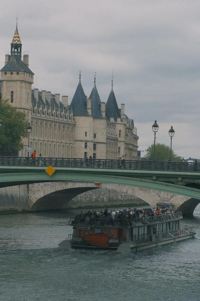 巴黎待了两日，彻底祛魅了