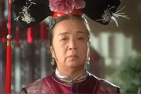 “容嬷嬷”李明启：因出演坏人被路人砸鸡蛋，背负骂名20年，现在她怎么样了？图片