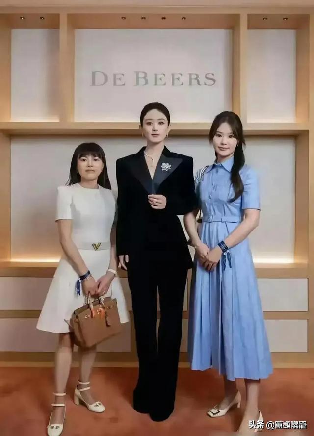 不合影不知道，一合影吓一跳！以为他们是小土豆，没想到是大高个