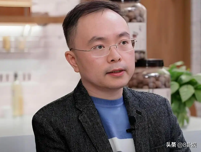 蔡磊刚拿AI重磅奖项没多久，妻子段睿一番话，再度引爆全网好评