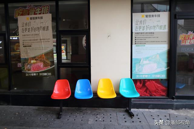 国庆期间，就在无锡长江路上扫个街，曾经的热闹不再