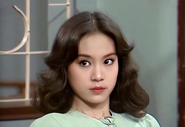 再有钱也没用！这4位女星没有“子宫”，永远失去了当母亲的权利
