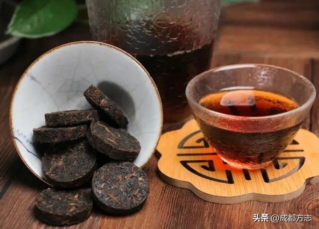 成都向西1.5h！这里藏了个“三色”宝藏小镇→