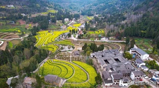 10月2日攀登“万里长江第一梯” 国庆中秋不远游 在云阳体验别样假期