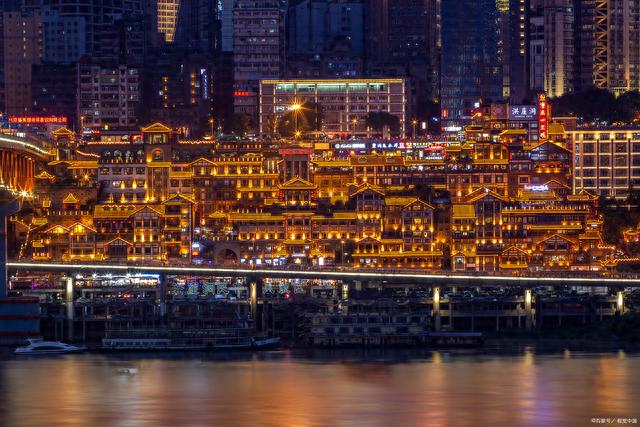 重庆旅游攻略2013(重庆攻略四日游自由行)