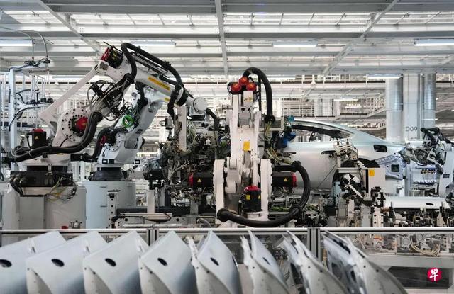 五年计划成就了哪批人？“十五五规划	”规划能猜中哪些风险？