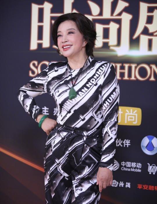 75岁"风流妖精"负债翻身？晚年真相竟藏在健身房里？