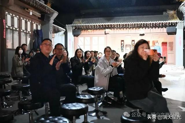 恒山文旅公司组织员工观看《剧说浑源・李家大院》