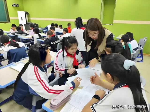 中小学AI教育升温：不止是学技术，更是育素养
