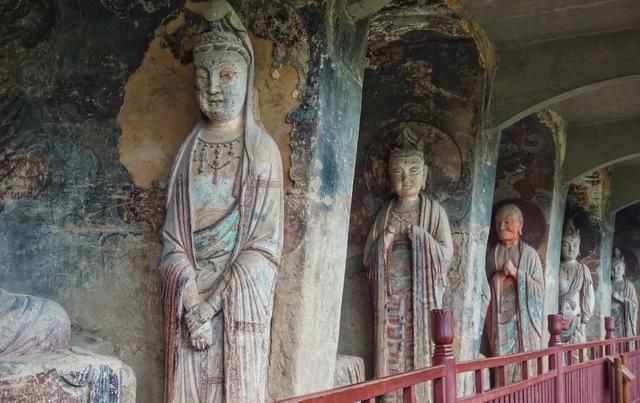 甘肃最值得去的10个地方，收藏好慢慢逛，体验西北绝美风光