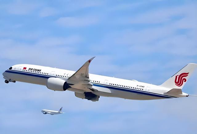 日本最新民调：高市获较高支持率，中日航班安排出现变化