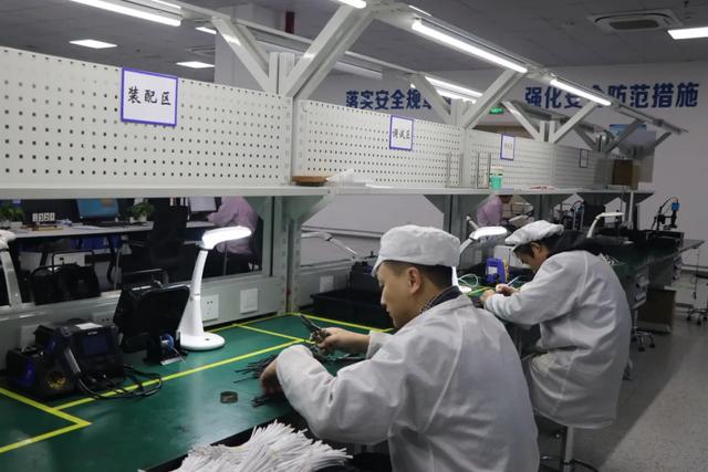 产能“满格”!郫都精密企业全力冲刺,拼出产业发展“加速度”