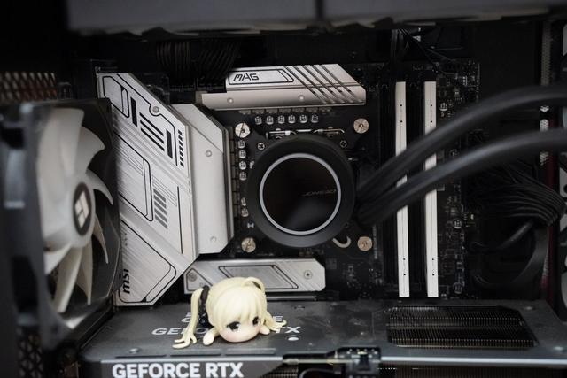 DDR5太贵？酷芯客(KORX)DDR4 3600：海力士颗粒+4133MHz超频
