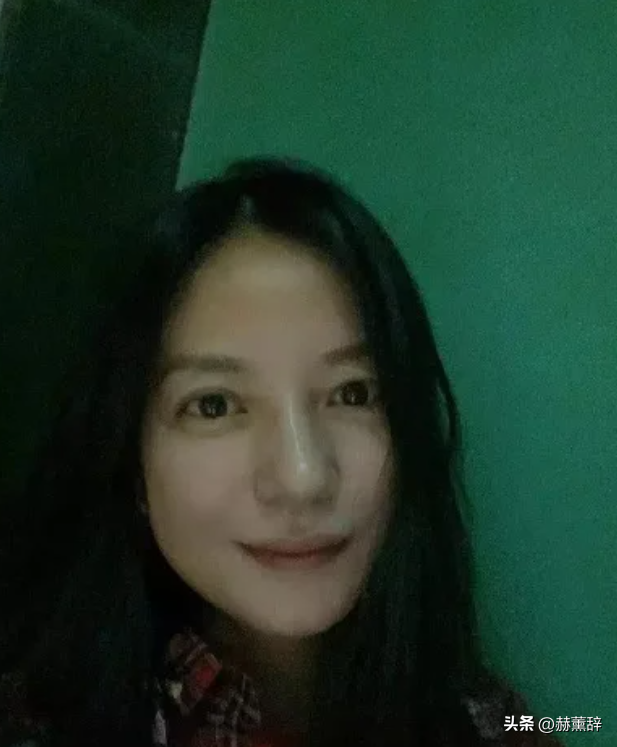 不顾形象亲日辱华，野心勃勃的赵薇露出真面目后，如今下场有多惨