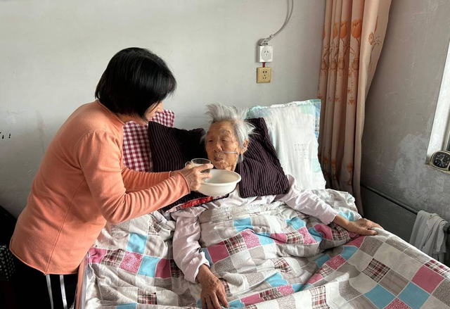 中国将迎来前所未有的死亡高峰，专家得出答案：是这些因素导致的