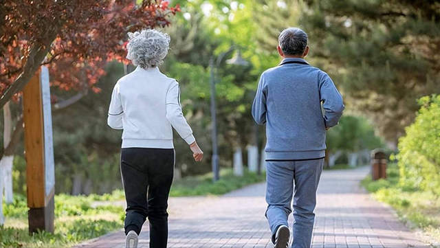 能做到这3个动作，说明你的身体壮得像头牛！