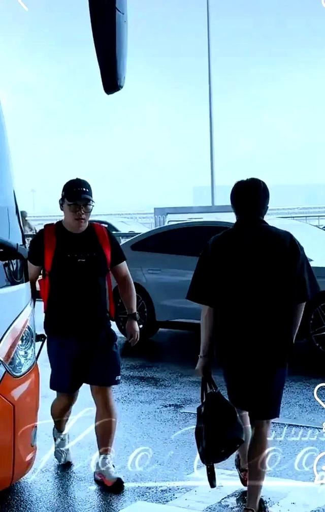 国乒动态：主力出征横滨，高远小枣参加活动，同同晒美照