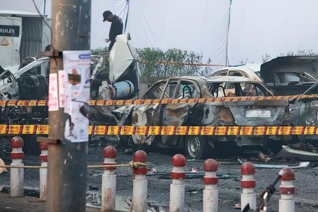 谁先打响南亚第一枪？印巴都在等对方出招，第三方已蓄势待发