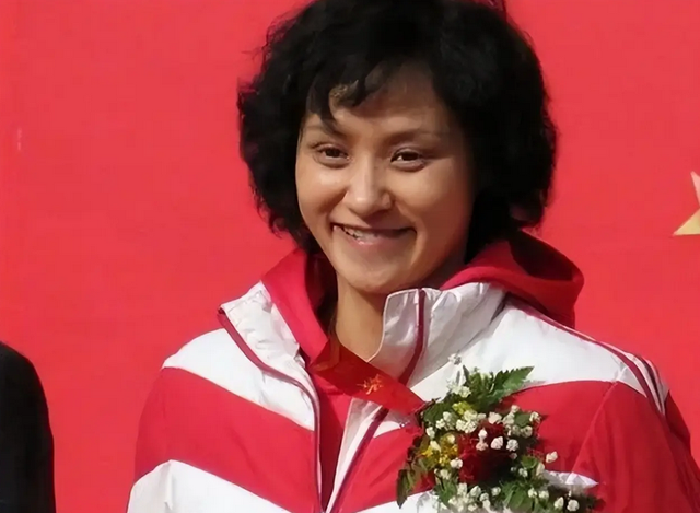 郭晶晶没想到，移居美国惨遭丈夫抛弃的高敏，已走上另一条上坡路