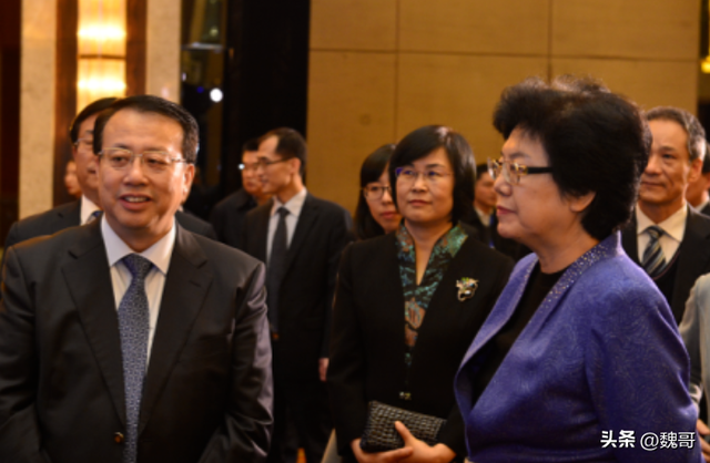 首尔会谈结束，中日韩发联合声明，信号明确，高市还是没办法对话