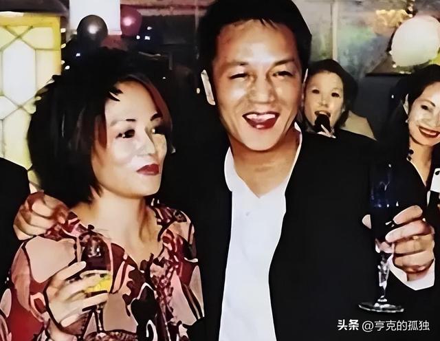 入狱住单间、嫌热装空调，狱中住16年狂赚30亿，他为何如此豪横？