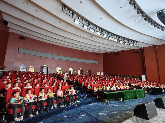 2025年省科技馆“光影科学梦”系列活动圆满收官