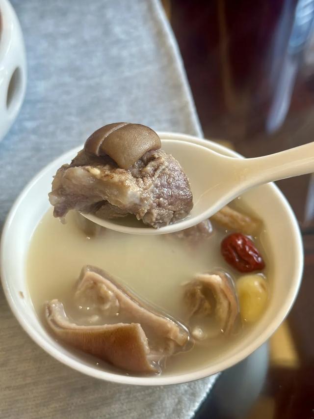 红烧花胶扣鹅肝 2025年花胶鹅汤 红烧花胶扣鹅肝 2025年花胶鹅汤