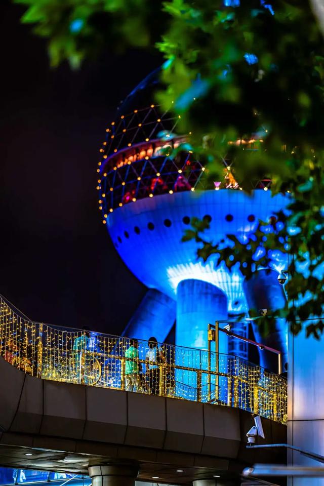 为了这些超绝的Citywalk机位，总要逛一趟上海吧~