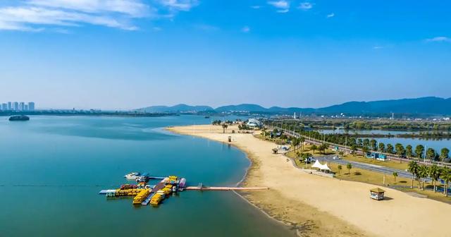 护林员徒手抗砍刀,非法建筑占公园,塞拉利昂生态旅游梦碎了?