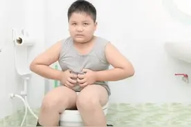 诉说同学拉肚子的尴尬糗事图片