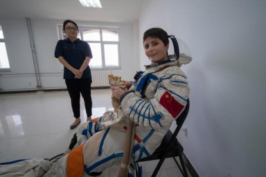 美对华选定新战场，反被中国先将一军，NASA：绝不让中国领先