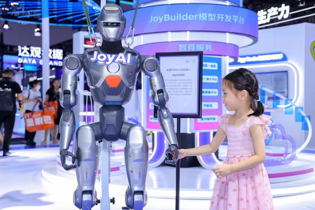 美国AI政策突变！中方备好反制新方案，全球科技格局恐生变