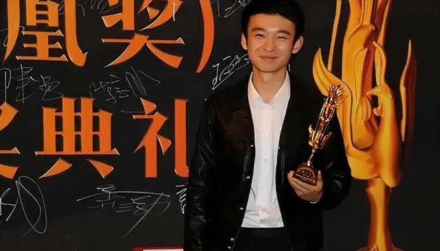 王京花没想到，13年捧不红的儿子董子健，如今却给她狠狠争了口气