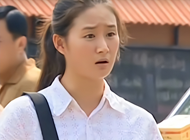 离开赵本山17年后，41岁的"王小蒙"王亚彬，如今的下场怪不了别人