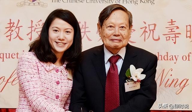 杨振宁家庭情况曝光：三个儿女拒学物理，都定居美国，很体谅翁帆