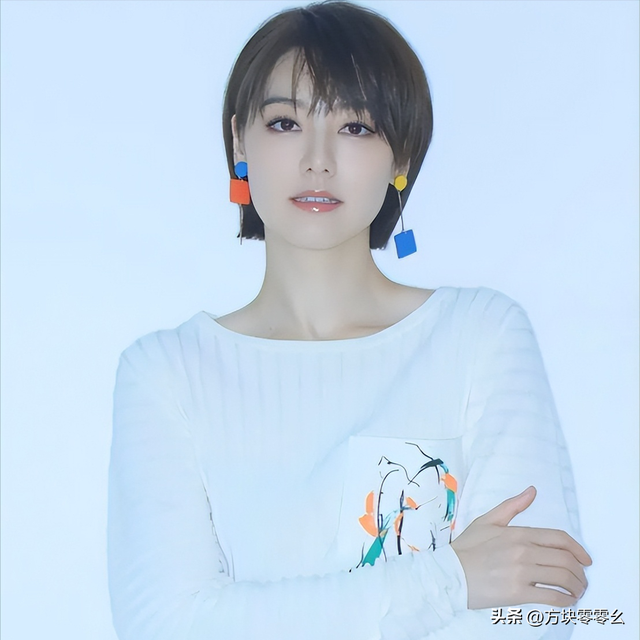 私生活混乱？遭央视“开除”？被传与小尼结婚的她，如今怎么样了
