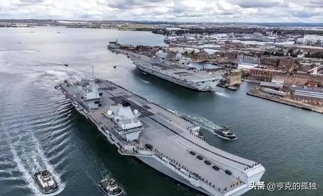 又让张召忠说中了？东拼西凑550亿建的2艘航母，如今彻底成为累赘