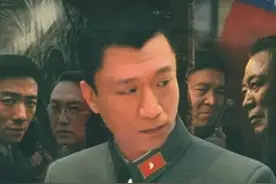 《潜伏》开局中，刺杀李海丰行动，背后隐藏的悬念和伏笔，太惊心图片
