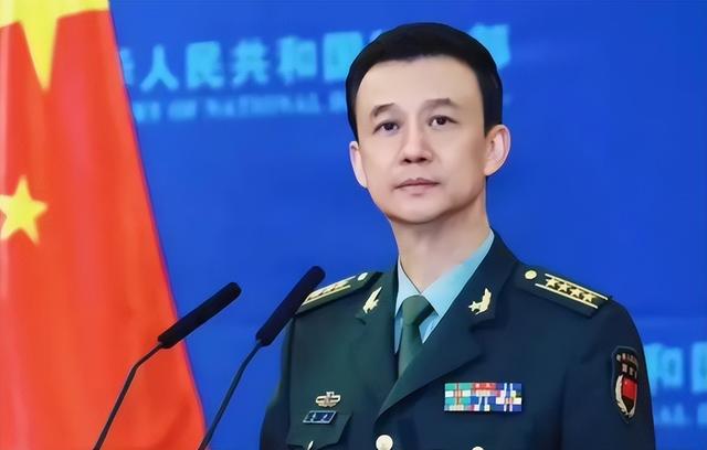 特朗普没料到，6国购买中国大量武器，武官突然换将，信号不一般