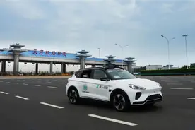 萝卜快跑会不会干掉滴滴司机？图片